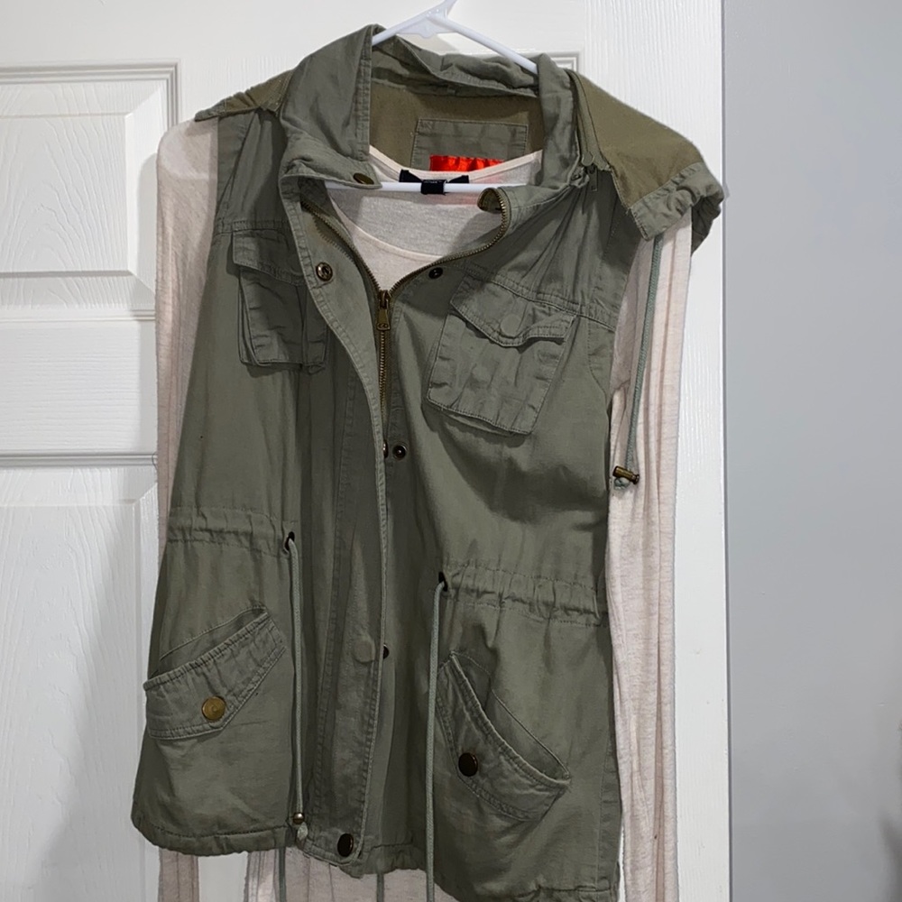 Light army green womens vest